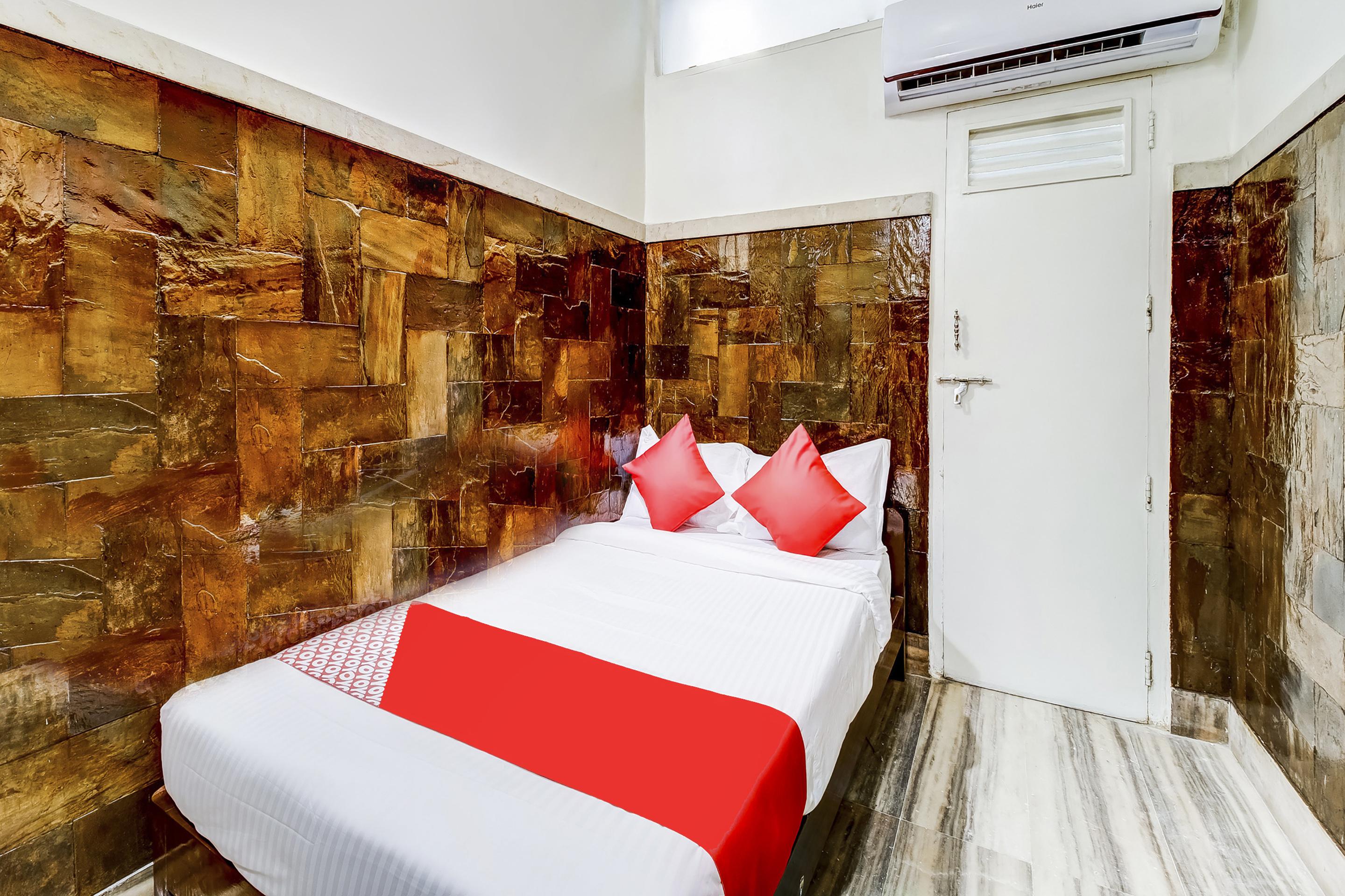 Super Oyo Hotel Dreamland 뭄바이 외부 사진