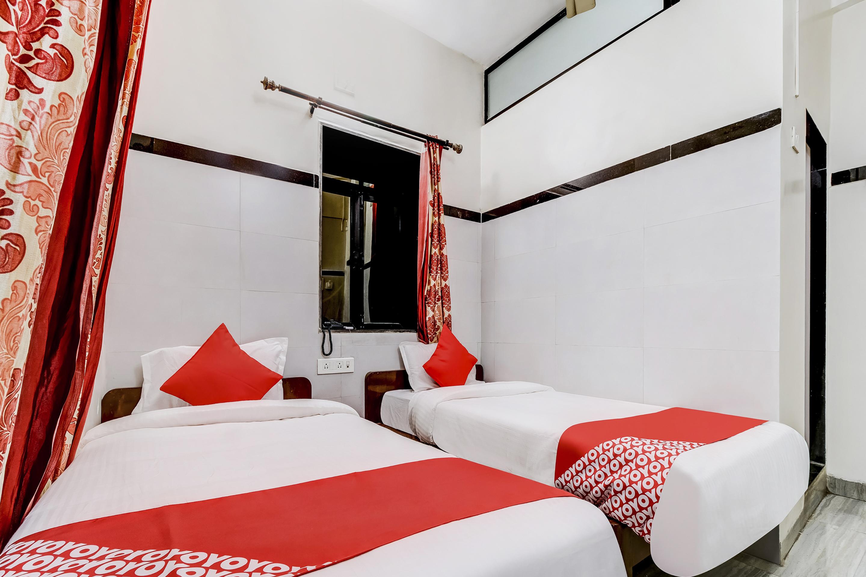 Super Oyo Hotel Dreamland 뭄바이 외부 사진