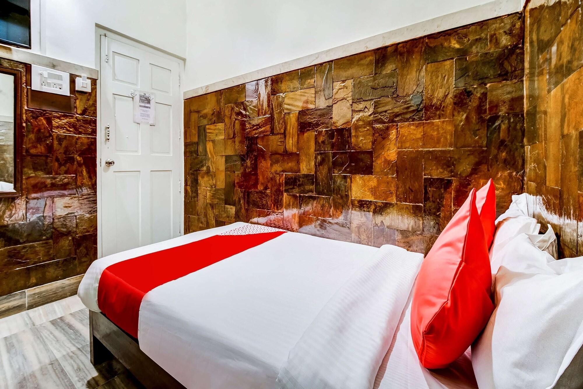 Super Oyo Hotel Dreamland 뭄바이 외부 사진