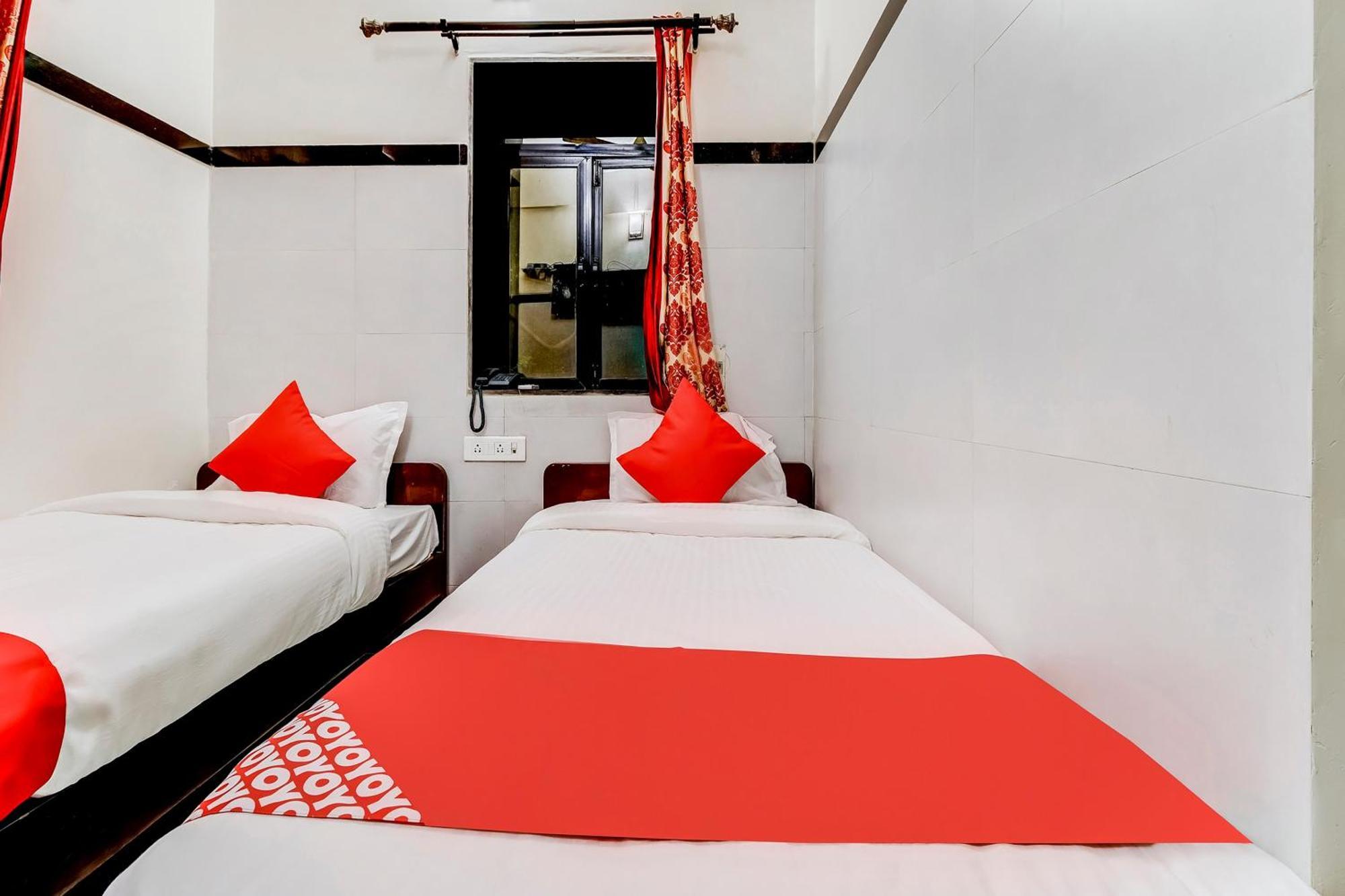 Super Oyo Hotel Dreamland 뭄바이 외부 사진