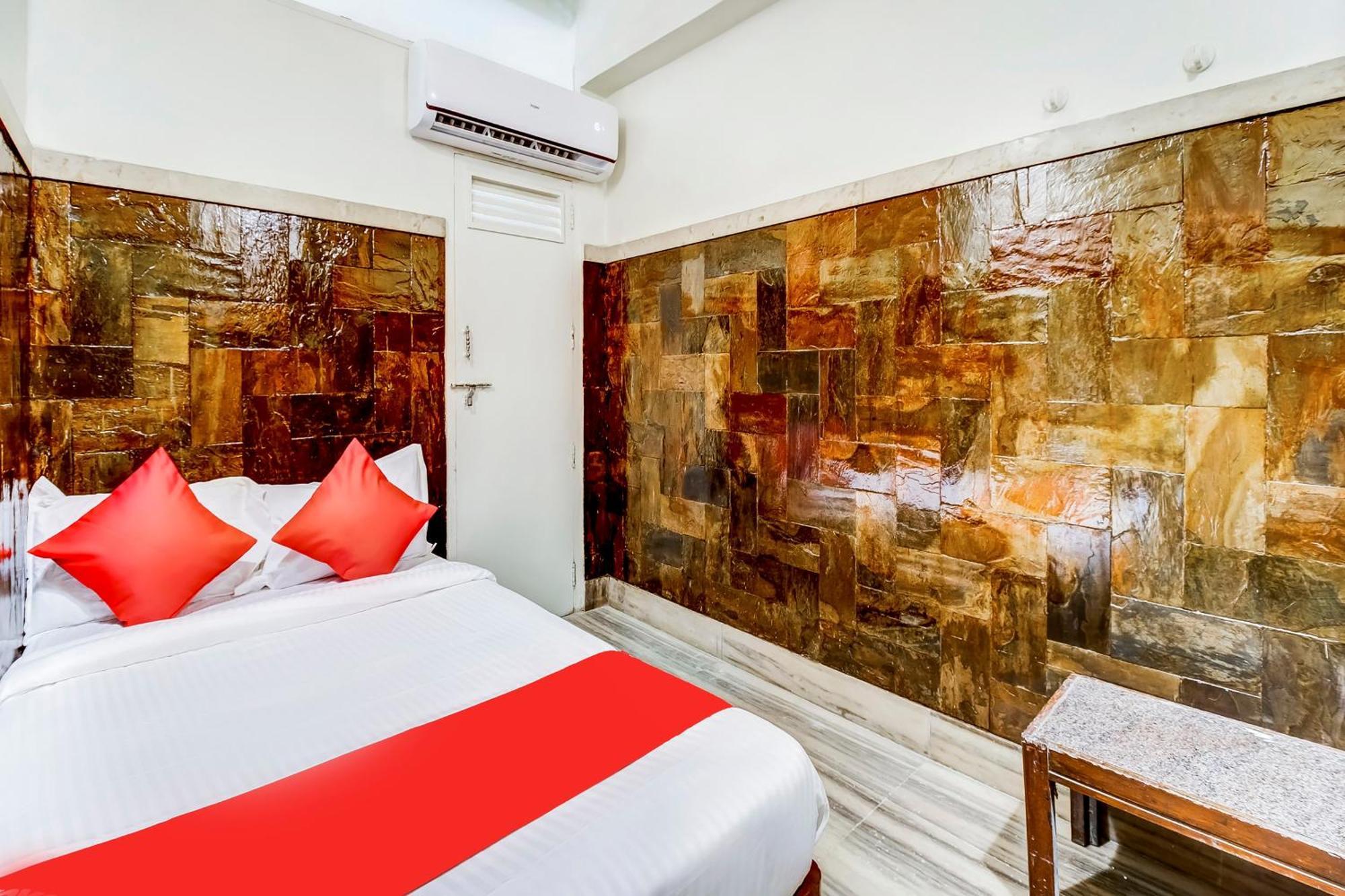 Super Oyo Hotel Dreamland 뭄바이 외부 사진
